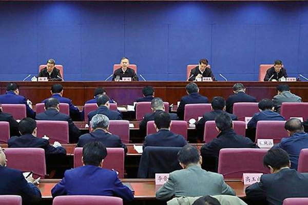 國務(wù)院安委辦、應(yīng)急管理部召開全國煤礦安 全生產(chǎn)工作緊急視頻會議強(qiáng)調(diào) 深刻吸取煤礦重大事故教訓(xùn) 舉一反三抓好風(fēng)險防控 確保歲末年初安 全形勢穩(wěn)定